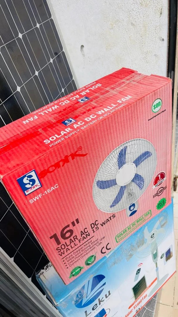 Solar Fan With Rechargeable light