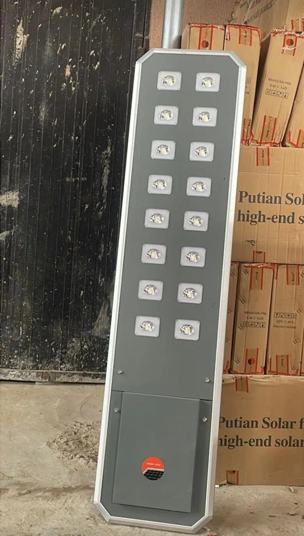 400W Putian Solar Street Light for Sale in Nigeria